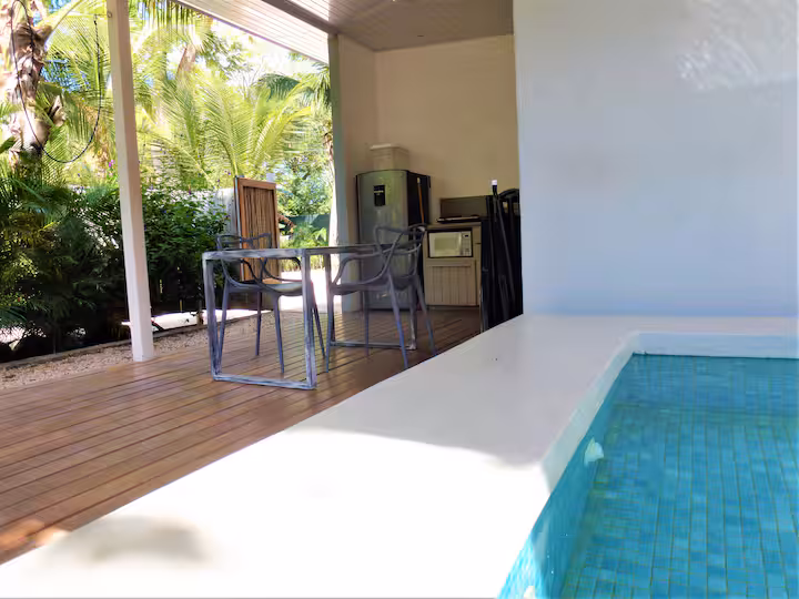 Piscina privada del Bungalow 2 de El Pasito en Playa Potrero