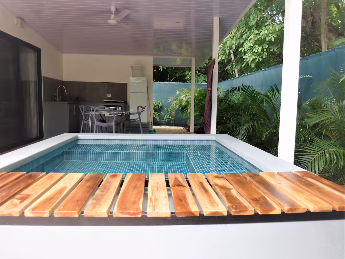 Piscina privada del Bungalow 5 de El Pasito en Playa Potrero